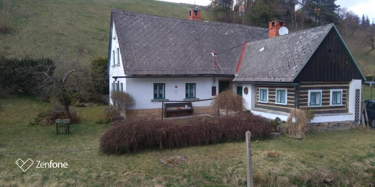 Chalupa S Roubenkou Police nad Metují Exterior foto